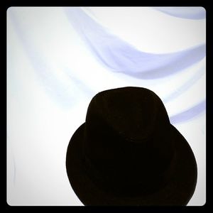black fedora hat